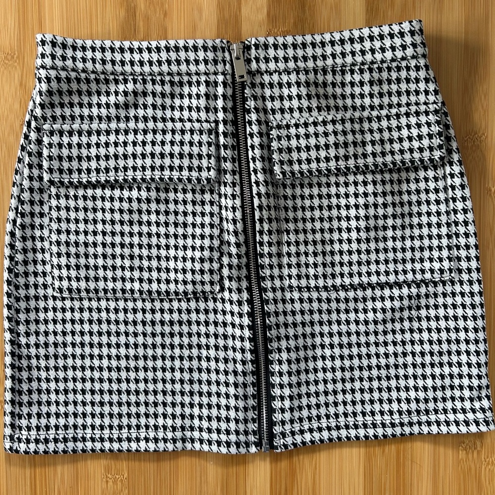 Forever 21 Houndstooth Skirt Size Small